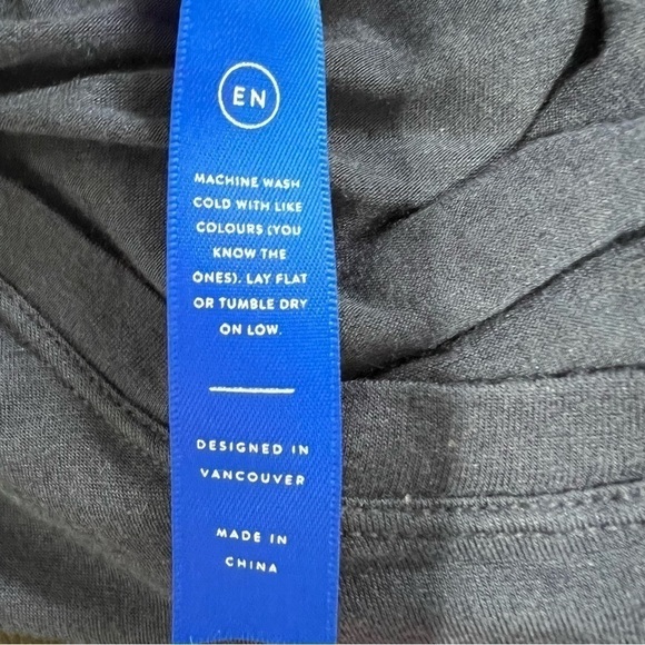 Kit and Ace Round Neck Long Sleeve Cashmere Blend Top, Size 4 - Picture 10 of 10